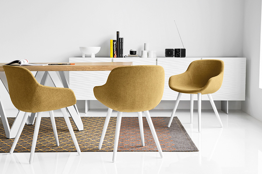 美品 カリガリス calligaris イグルー IGLOO ダイニングチェアF全体的に割と綺麗な商品です